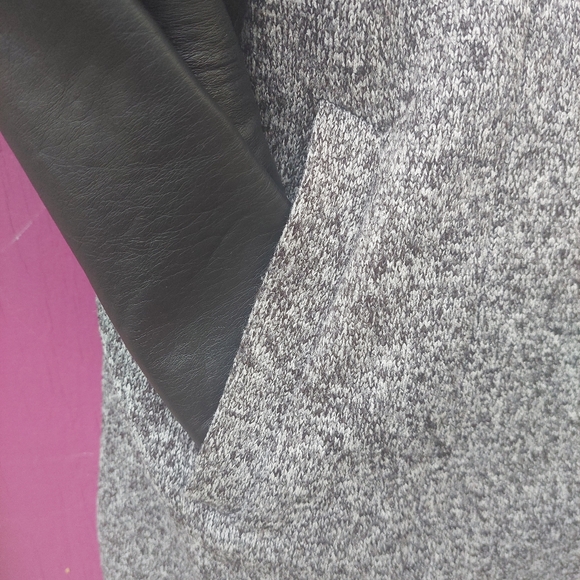 XL JESSICA Fall-Winter fabric coat with vegan leather on sleeves. - Picture 7 of 7